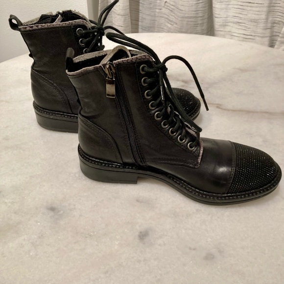 🔸NWB🔸L’idea Stud Toe Combat Ankle Boots - Picture 9 of 14